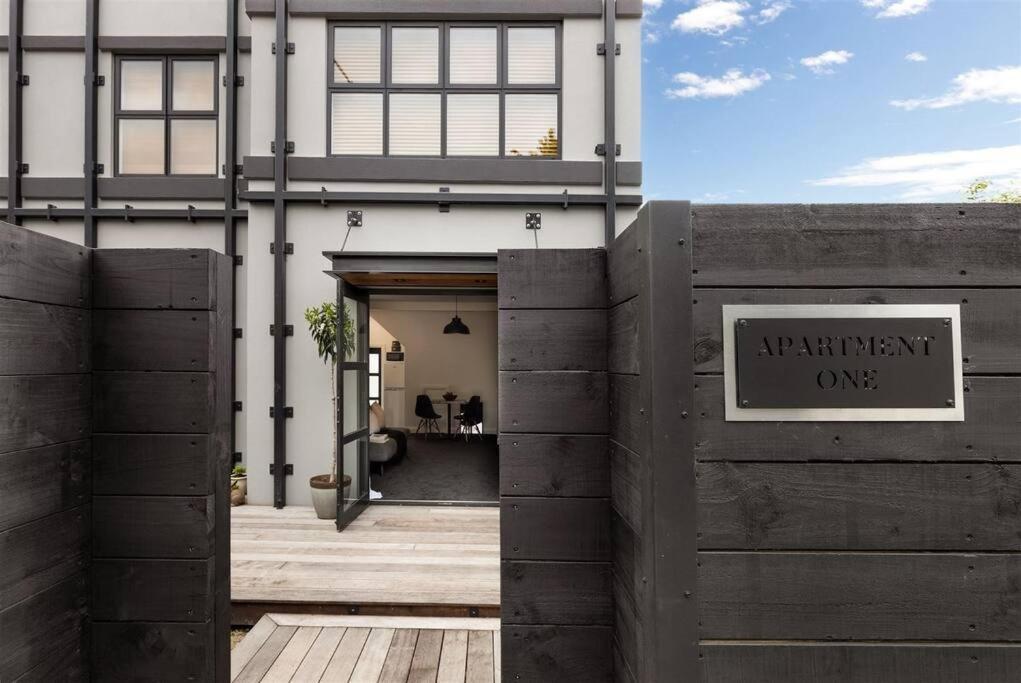 Apartment 1 - Haddin Court - Executive One Bedroom Blenheim Buitenkant foto
